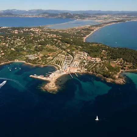 Cocooning Proche Centre Avec Parking, Climatisation * Hyeres