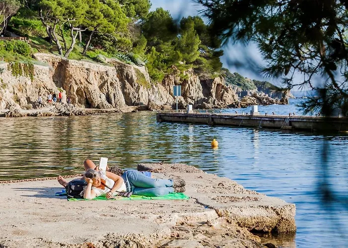 Apartman Cocooning Proche Centre Avec Parking, Climatisation Hyères