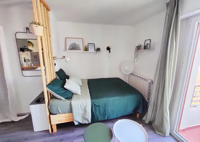 Cocooning Proche Centre Avec Parking, Climatisation Hyères